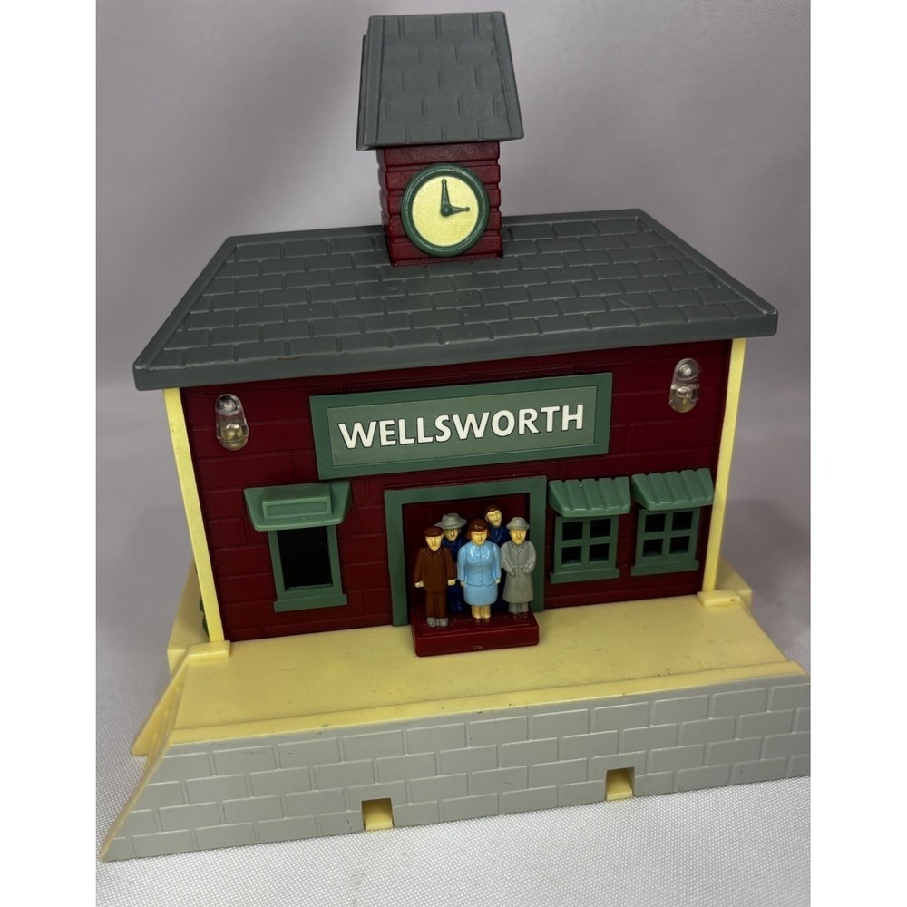 Thomas & Friends Take Along Sodor Drawbridge, Rescue Station, Wellsworth Station - Picture 2 of 11